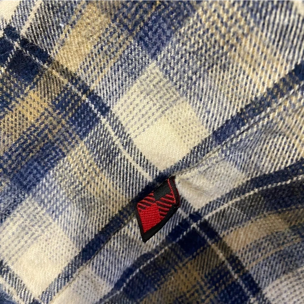 Woolrich Men’s Deep Navy Ombre Flannel Shacket Size L Plaid Shirt Heavyweight